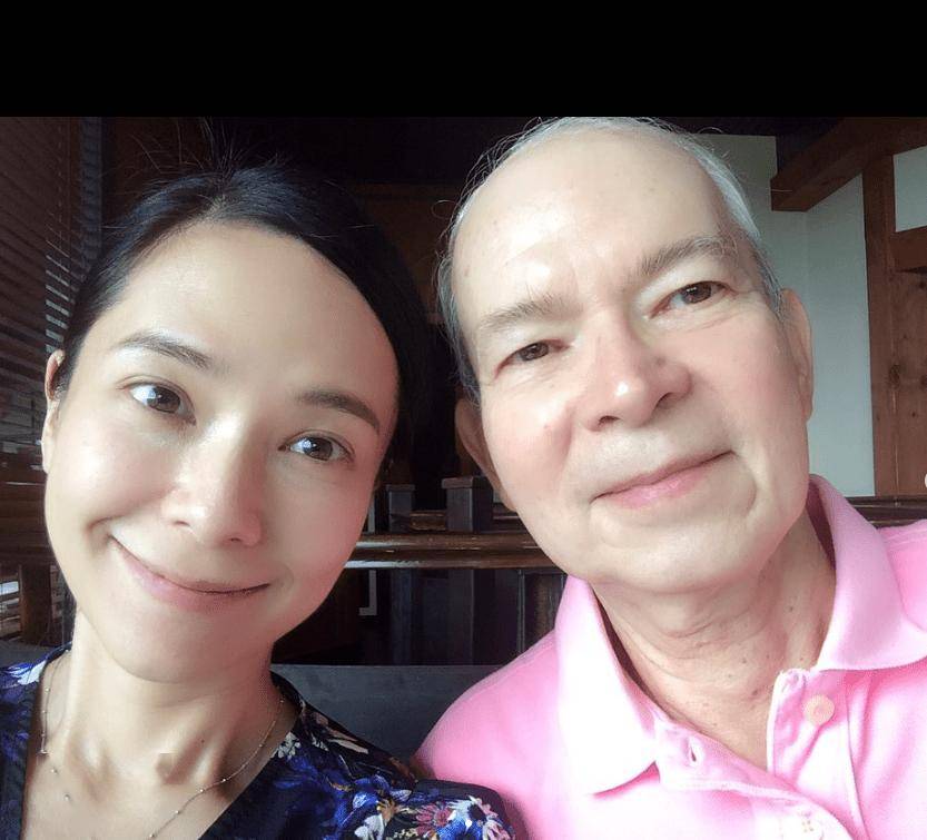 圈中好友的胡杏儿,钟嘉欣,唐文龙及陈敏之等,纷纷留言送上关心及慰问