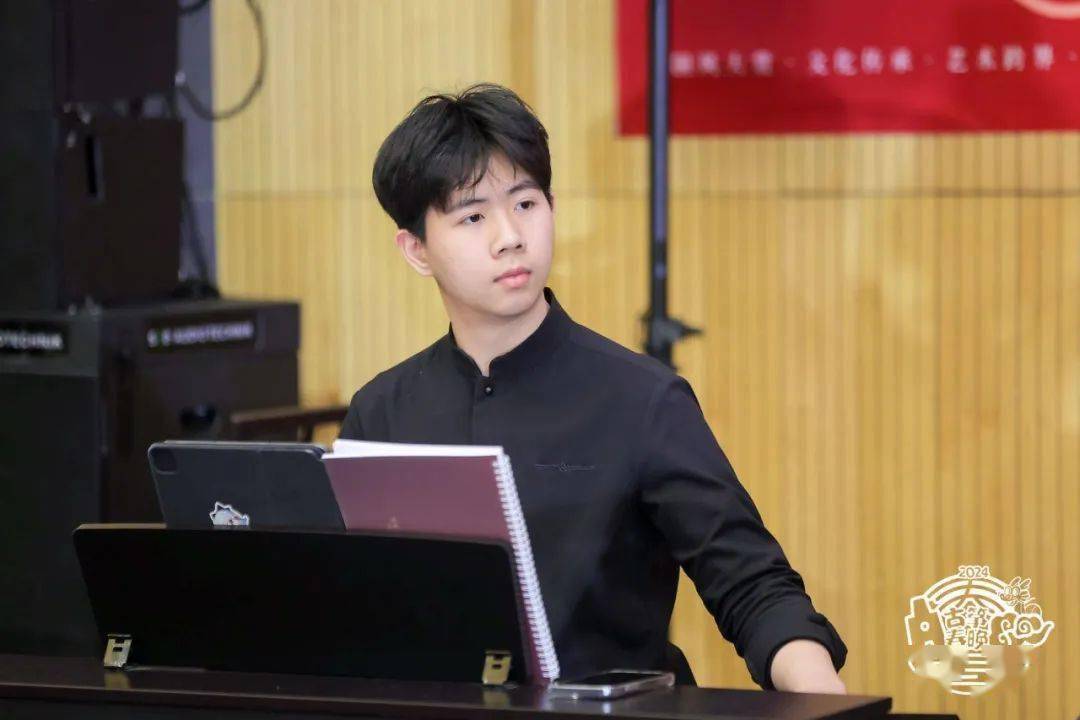 黄伟杰 来自搜狐网