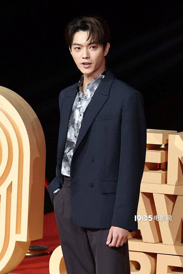 1905电影网专稿许凯的新作《祈今朝》正在热播,#许凯痛失真名#等话题