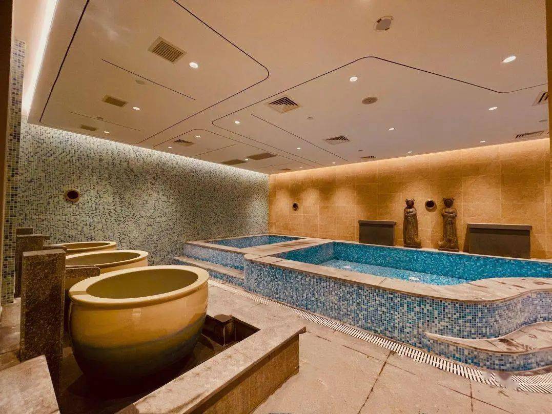 太阳岛度假酒店】2天1晚￥599起享岛屿豪华房1晚 双早 2张温泉养生馆