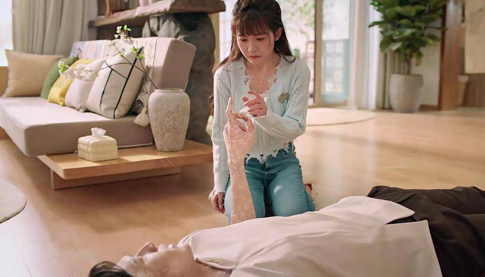 当年被广电限制的题材,解禁开播了_剧里_因为_身高