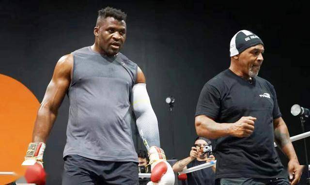 泰森对战菲多!传奇拳王有望再次复出!_比赛_拳击_富里