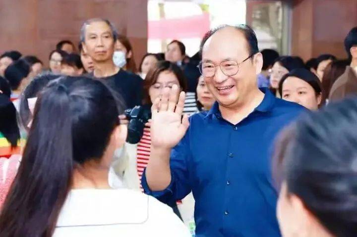 好老师的模样——追记南京市瑞金北村小学校长仲广群_同事_工作_秦淮