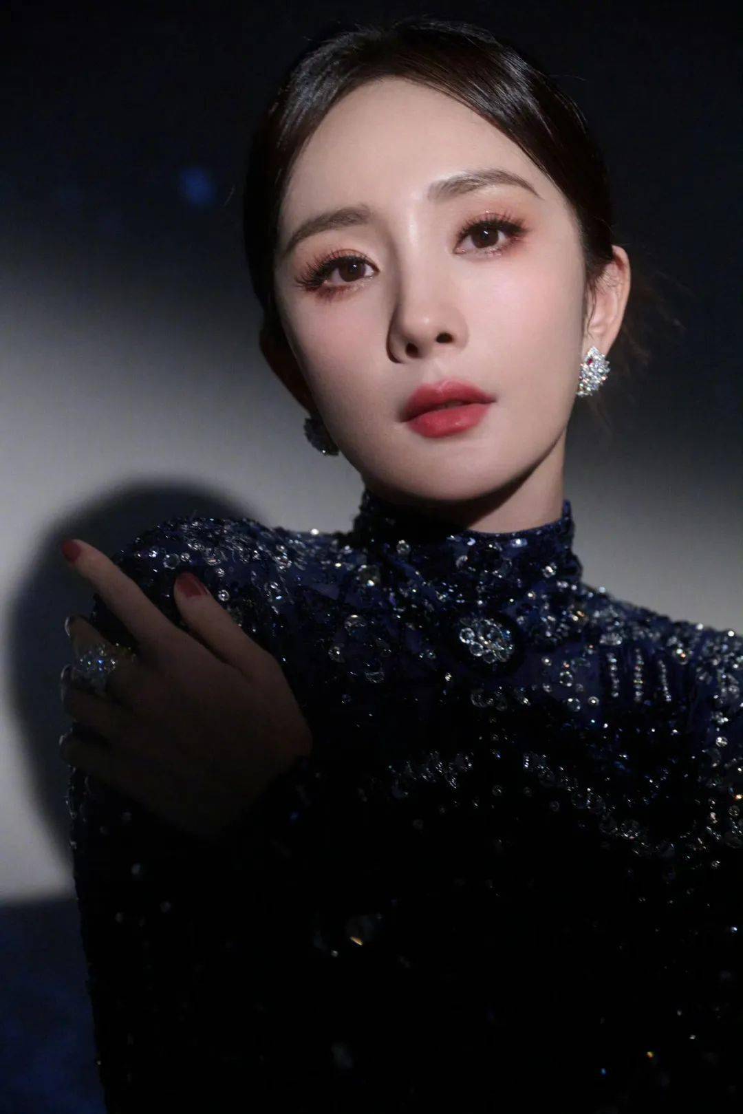 榜妹热线 | 杨幂发展,黄晓明新戏,孙千安排,卢洋洋资源_搭档_消息