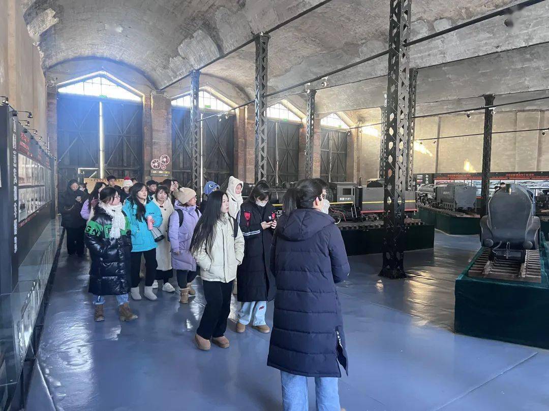 "探访林海雪原 助力冰雪旅游"2024年牡丹江市"雪城优才号"班车正式