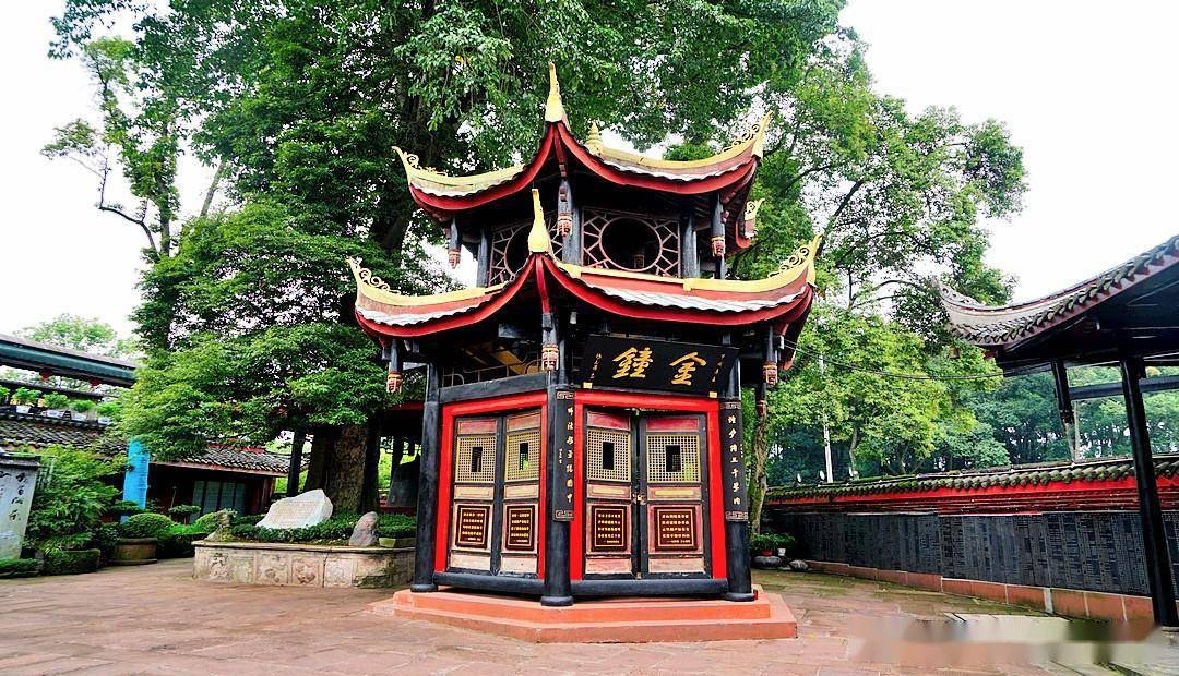 《成都行》峨嵋山下报囯寺_峨眉山市_山门_寺院