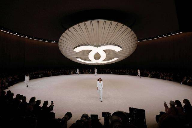 巴黎高级定制周——香奈儿品牌时装秀_时尚_生活_女性