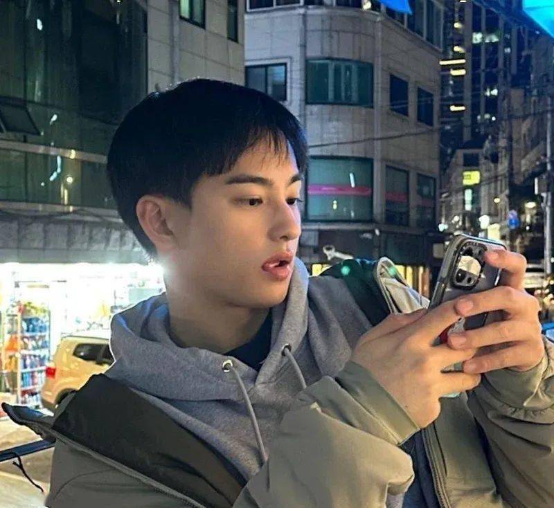 车银优的弟弟野生照引起网上热议_妈妈_网友_兄弟