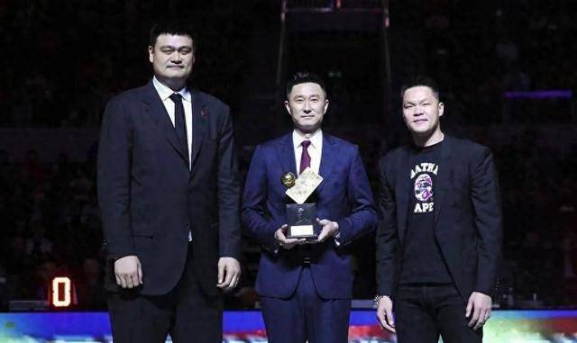 广东男篮喜迎佳音杜锋新掌舵,姚明大力支持,朱芳雨赌局引热议_史鸿飞