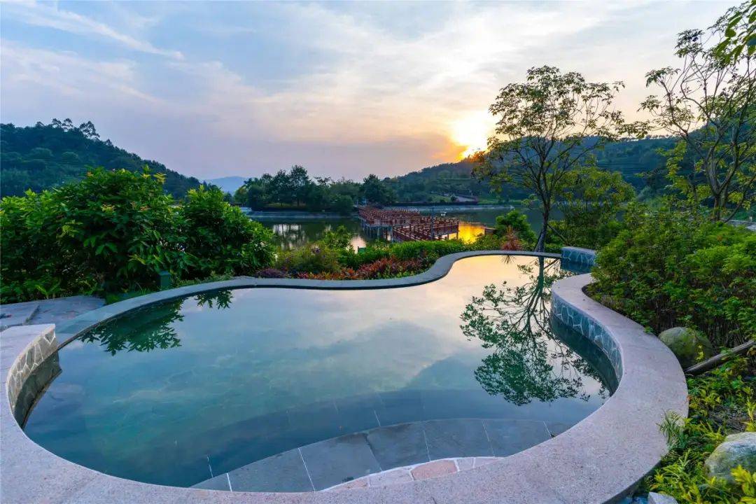 【春节专场特惠丨双早双晚】980元起住翔顺象窝酒店山景一房一厅豪华