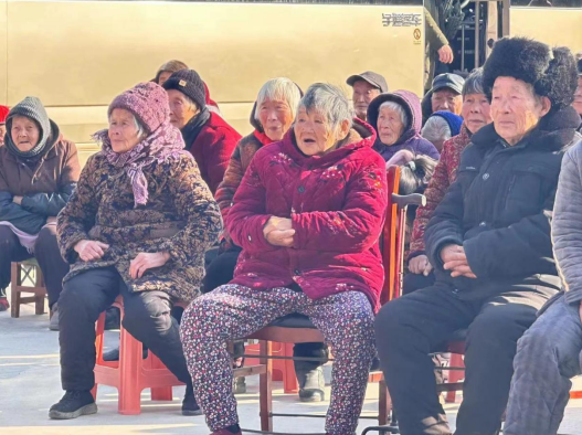 禹州市文殊镇:"文化大餐"送老人_演出_活动_节目
