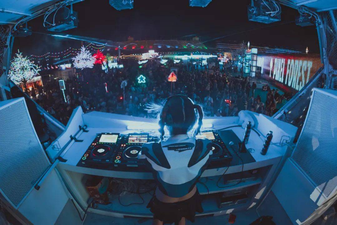 首位登上全球最大电音节的华裔女dj/制作人出现_图片_舞曲_来自