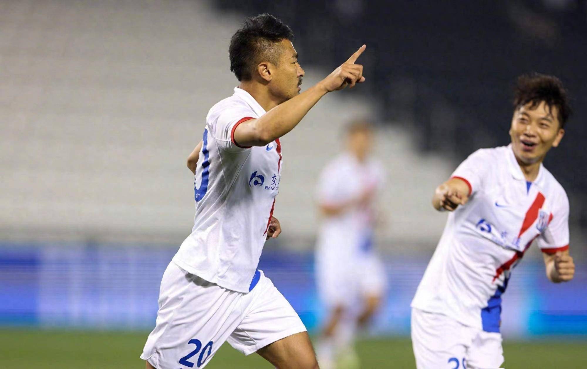 新外援马纳法表现亮眼_比赛_于汉超_申花队