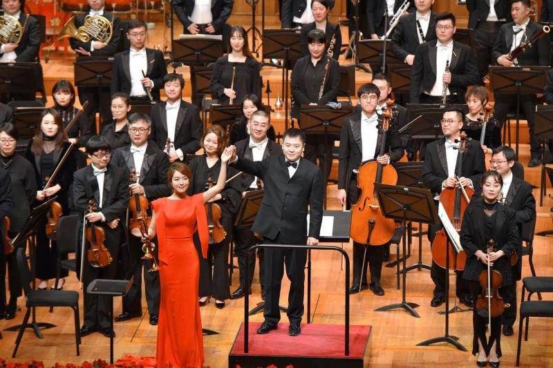 吹出八块腹肌的中国第一位唢呐博士刘雯雯:让乡土音乐具有国际视野