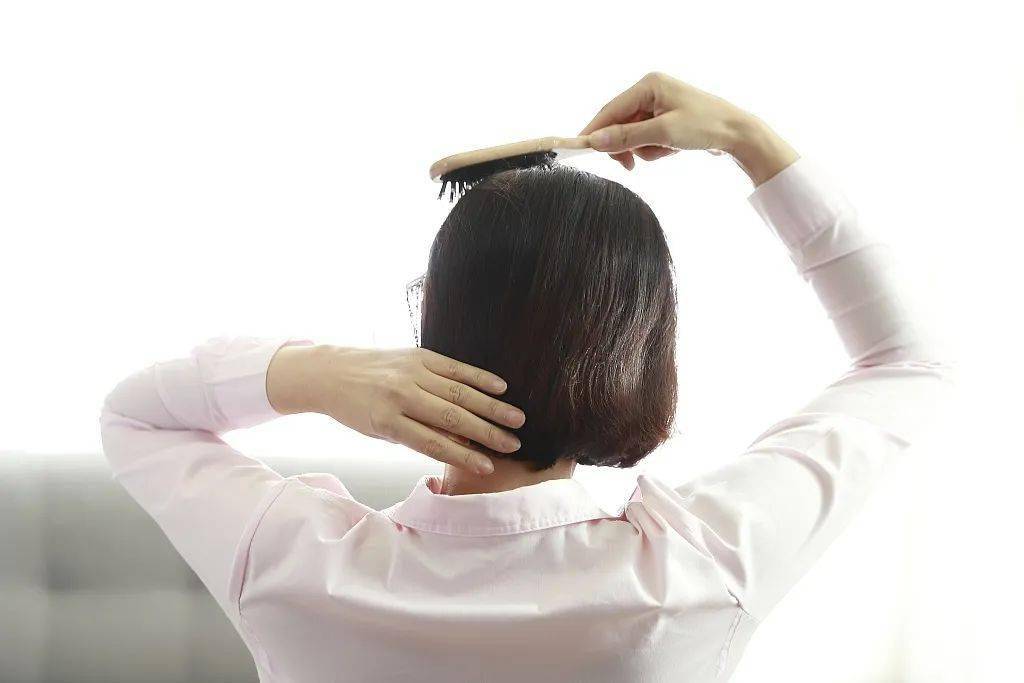 早起,适当延长入睡时间,以舒畅身体,调达情志为养生方法.