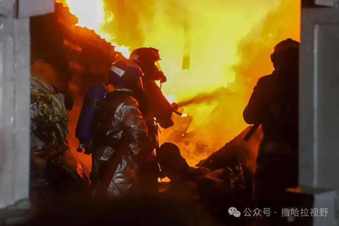 肯尼亚首都燃气爆炸致3死270伤_新华社_火灾现场_肯尼亚政府