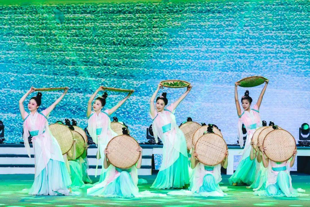 2024浙江省农村文化礼堂"我们的村晚"开启幸福龙年_活动_节目_非遗