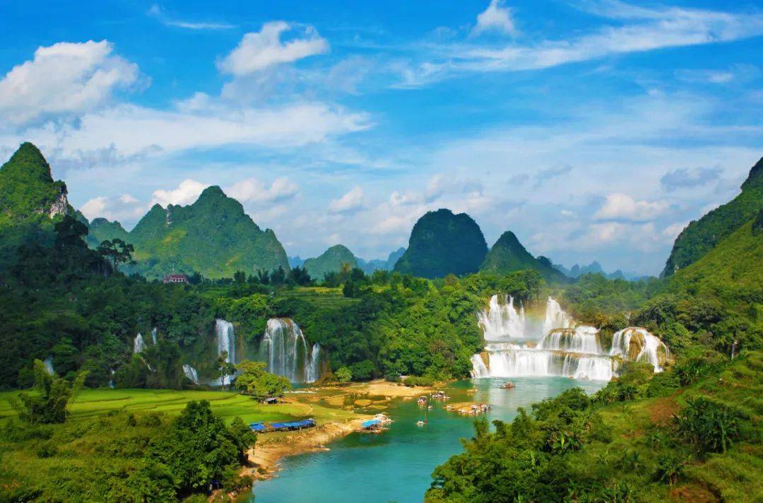 "德天跨国大瀑布,"西南三大名泉"鹅泉,巴马长寿村,明仕田园风光 动车