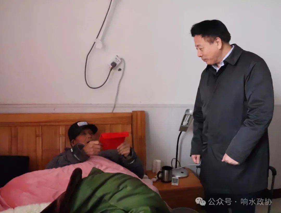 田国举开展春节前慰问活动