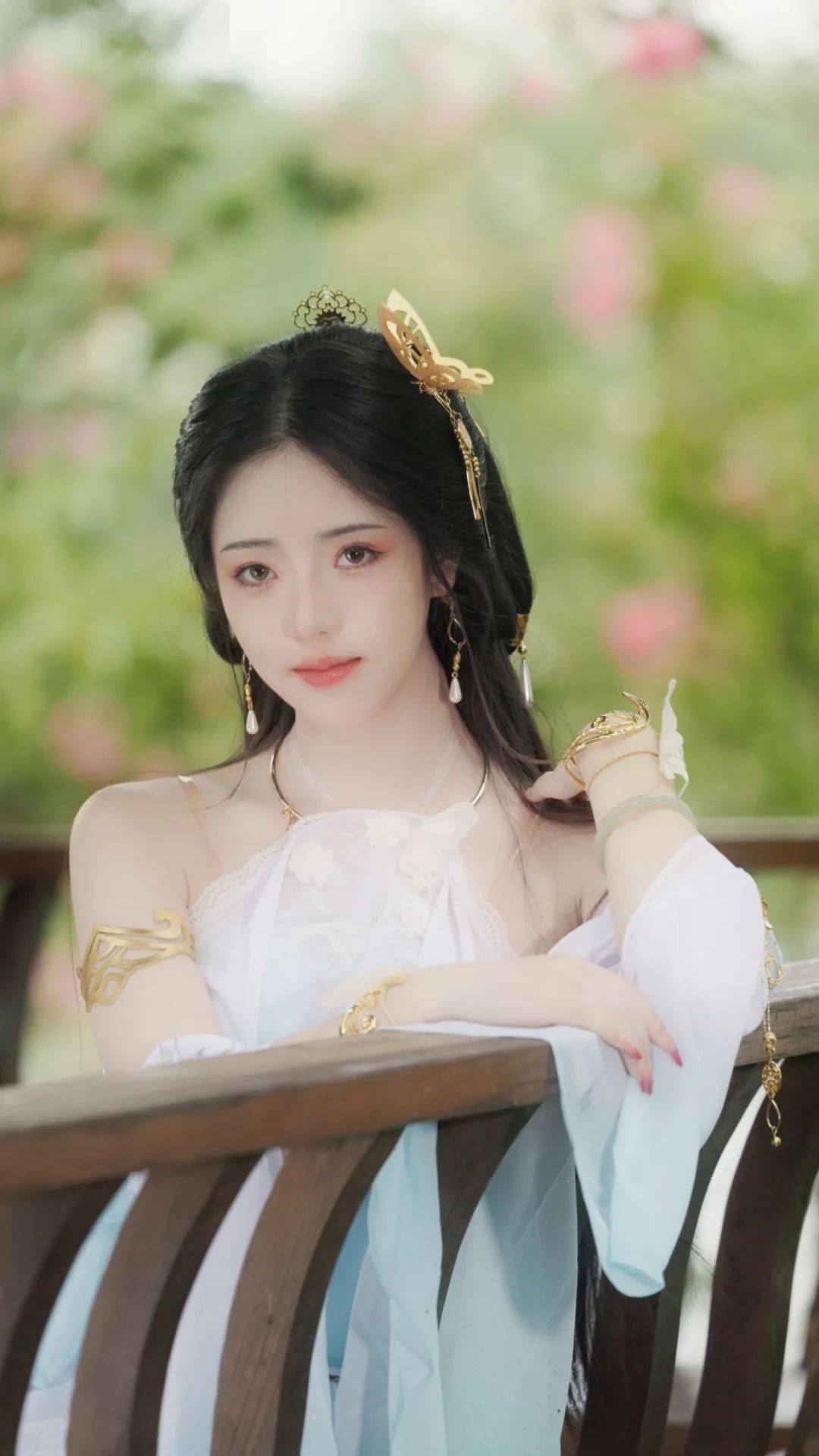 67cosplay丨逆水寒素问,大概这就是很多人喜欢这个温柔似水的师妹吧