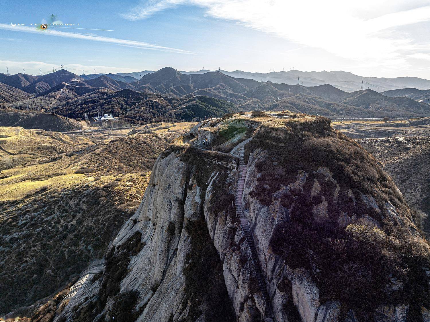 被称为"龙脉之眼"的悬钟山谜团重重 探秘神秘石山 聊历史故事_太原