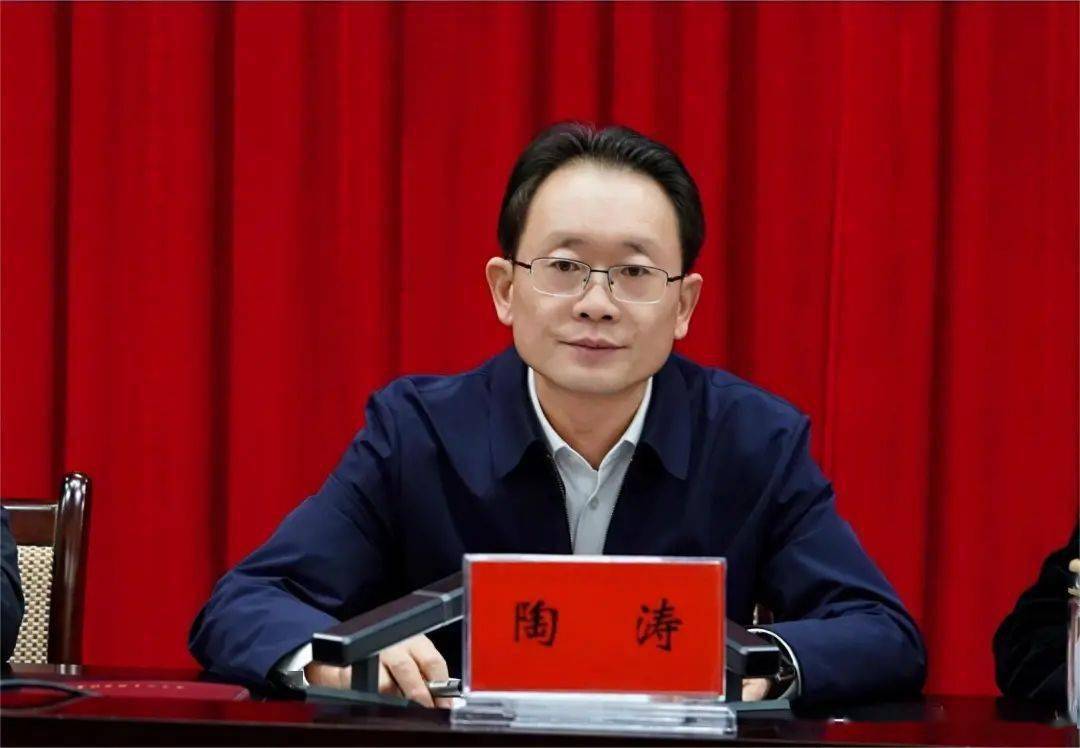 阿克塞县委经济工作暨农业农村工作会议召开