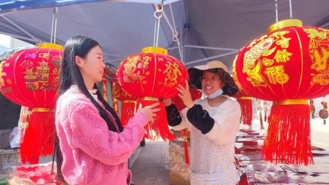 赶集办年货 乡村年味浓_溜姑乡_会东县_人群