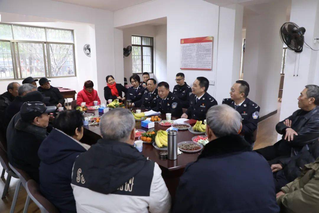 殷殷问候暖人心 赣州监狱开展新春慰问送温暖活动