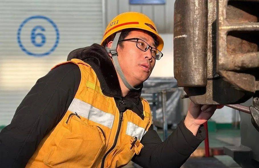 高铁列车"硬币不倒"的秘密在这里