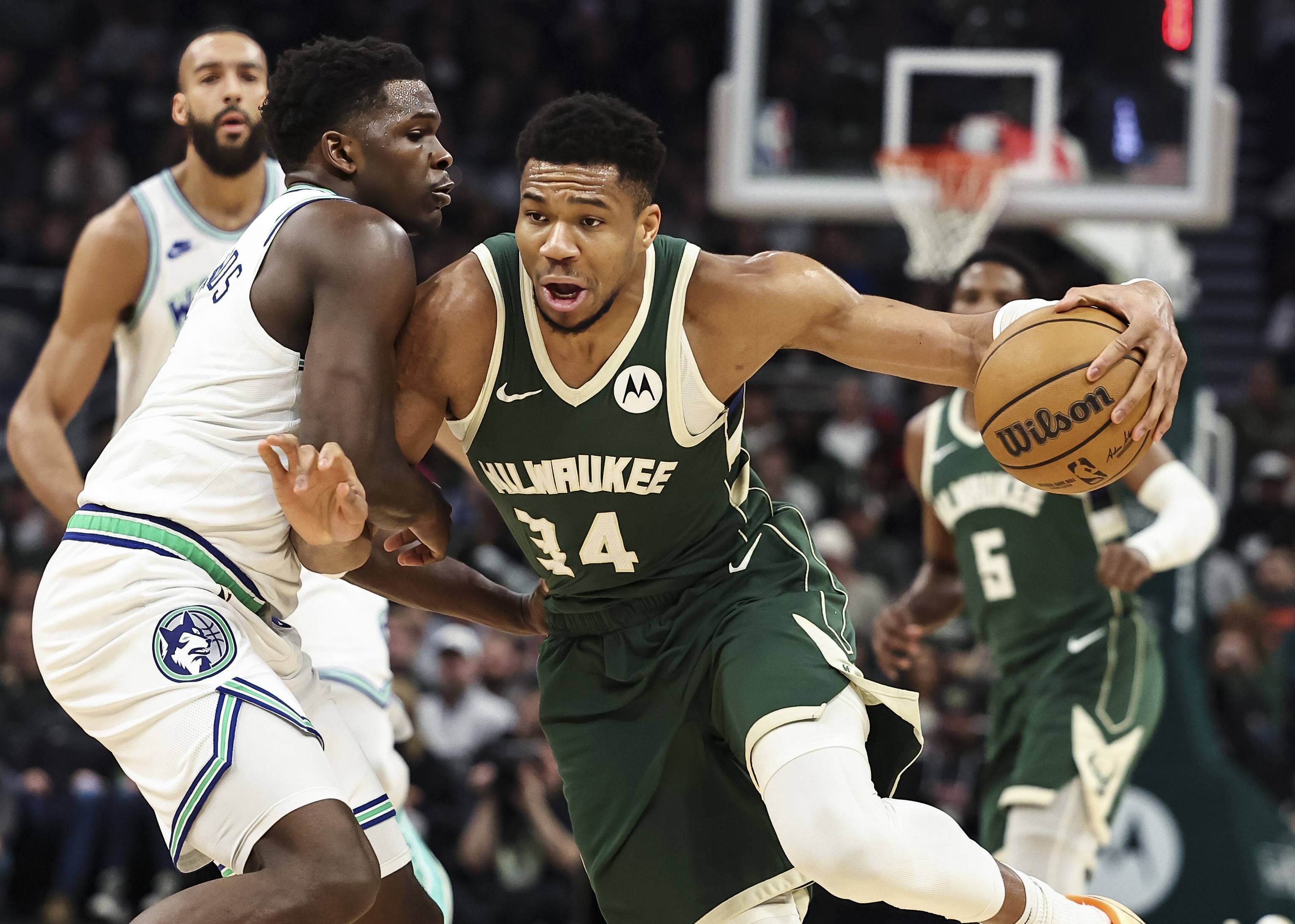 篮球——nba常规赛:森林狼胜雄鹿_比赛_新华社_球员