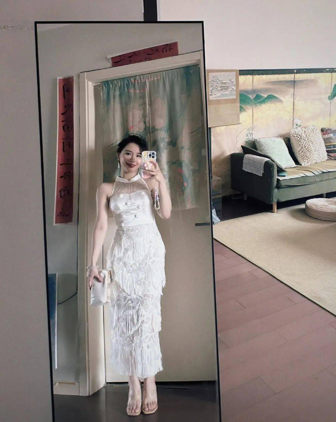 做蛋糕,去年买了房子,南笙常常去施工现场盯装修,搜罗自己喜欢的家具