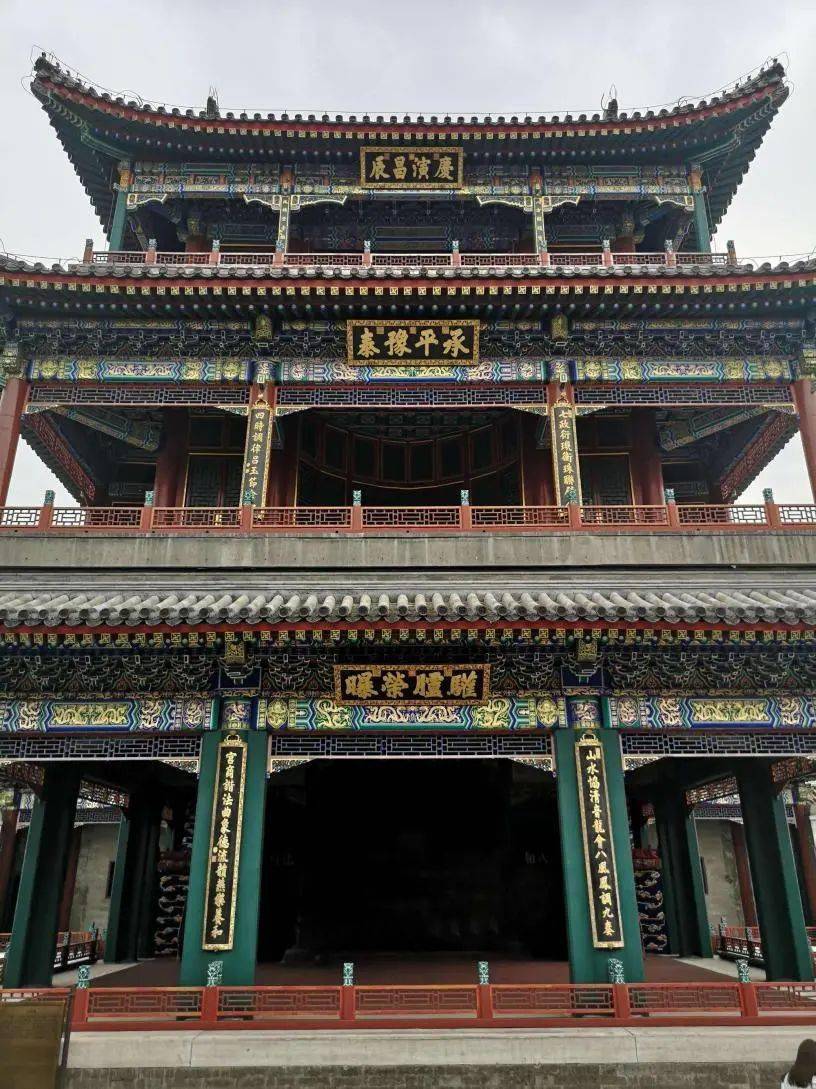 德和园大戏楼正月宴会每年上元前后,清帝要在正大光明殿举办盛大宴会