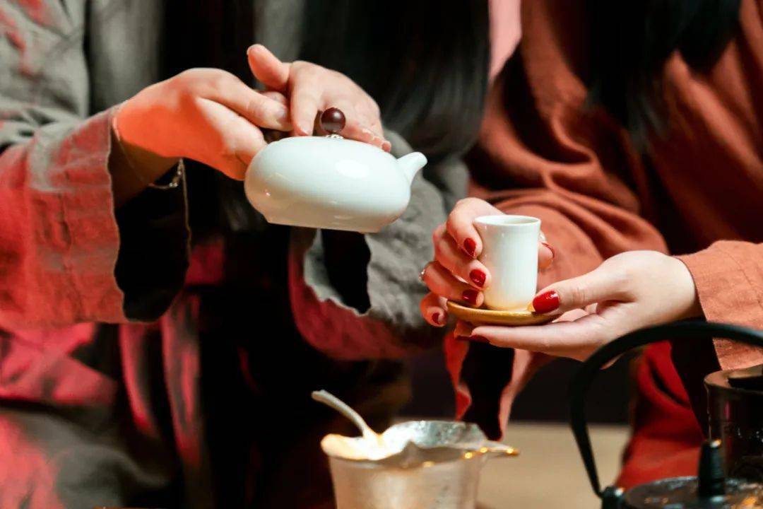 主人_客人_茶叶