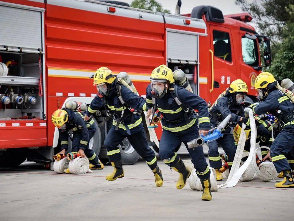 【春节特辑】昭通消防:十二时辰守护你_救援_人员_朋友