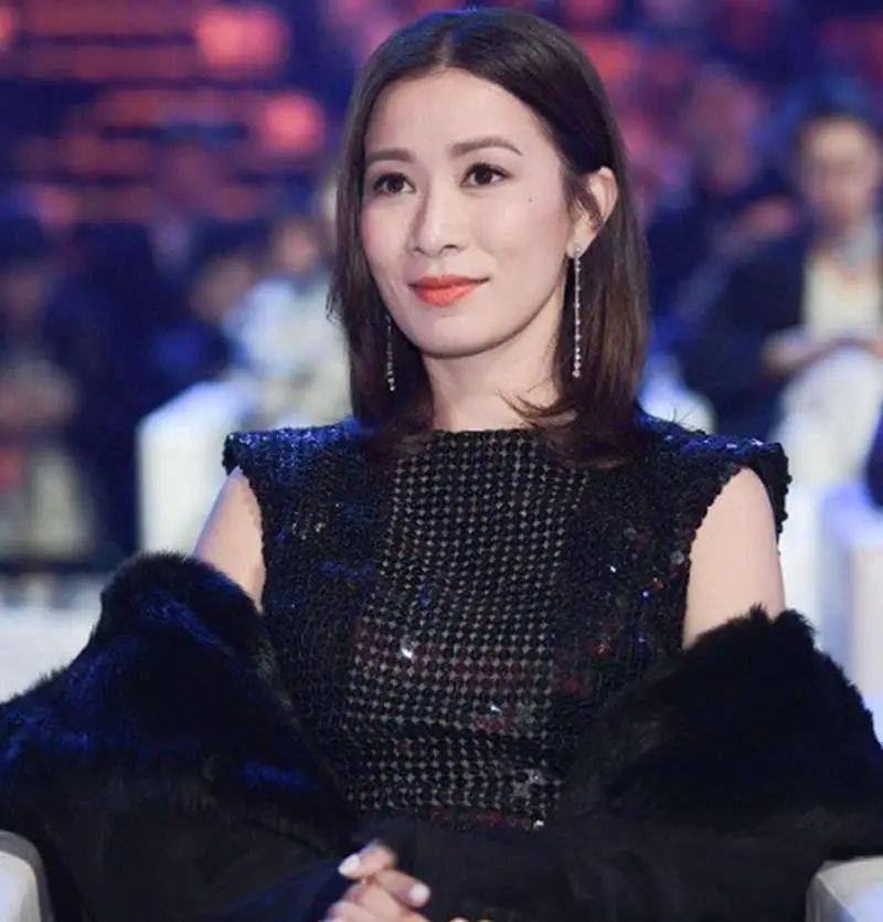 48岁佘诗曼豪宅曝光!不谈感情只谈钱的生活有多爽