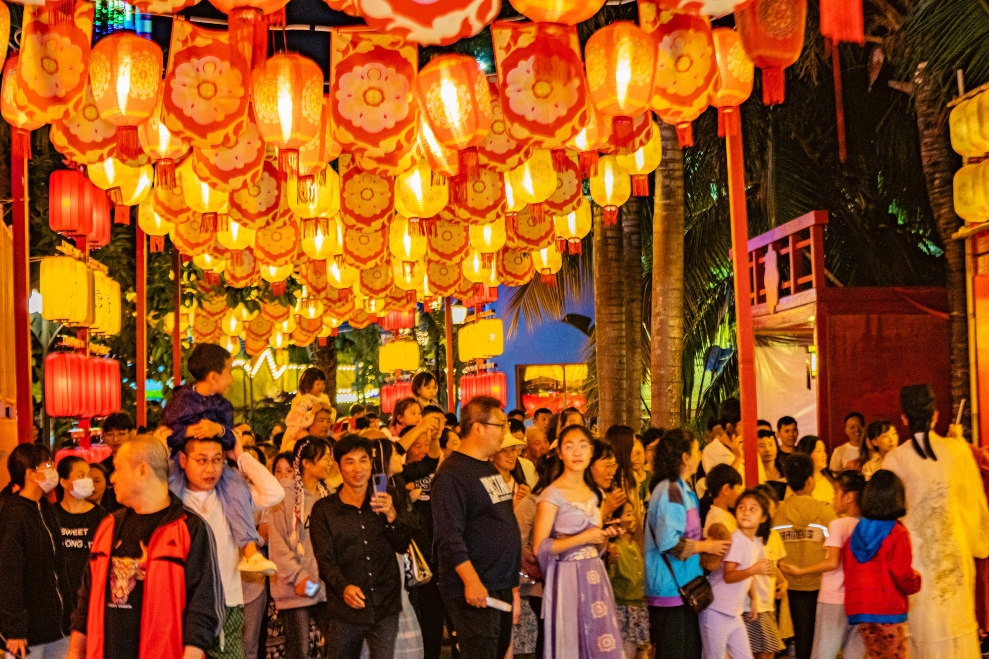 三亚:旅游过年"年味浓"_活动_游客_景区
