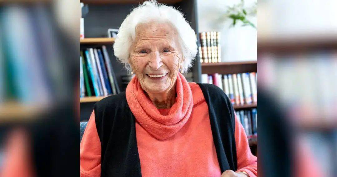 生前透露两个长寿秘诀