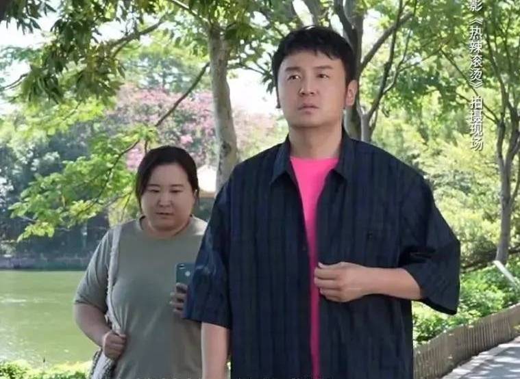 贾玲把这个当爱情了,她为他做饭,悄悄花五千块钱去雷佳音同事那里