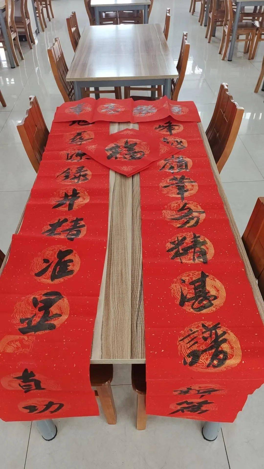 如果把春节交给"00后"_方式为_亲人_人们