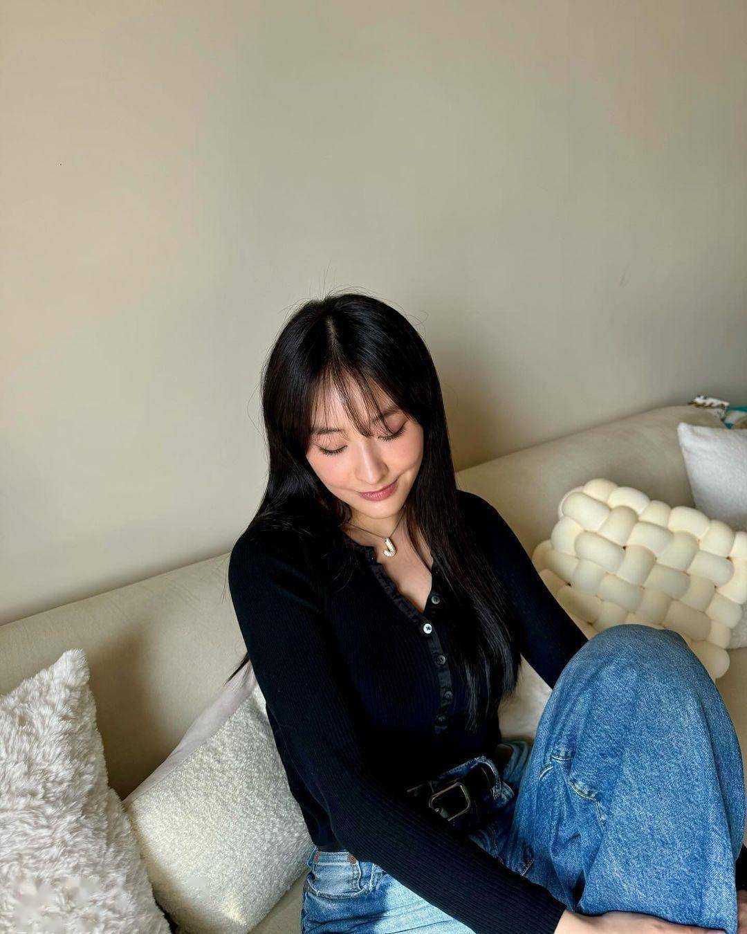 新一年大家的桃花运接踵而来,她们都把自己的头像以p图的方式放在上面