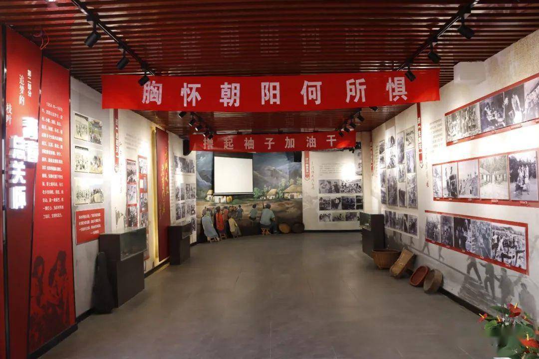 到滕县知青纪念馆,龙湖记忆馆……在行走中了解革命历史,重温先辈们