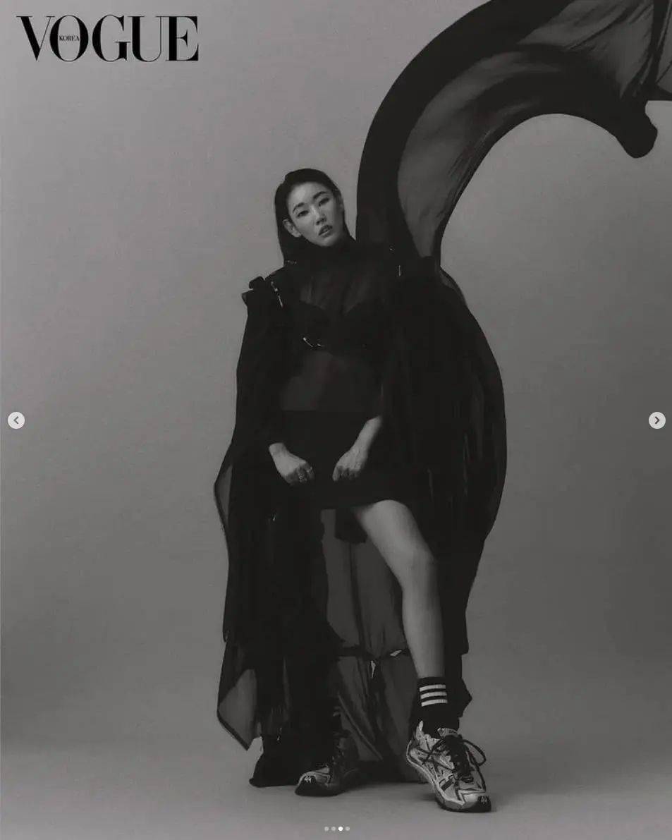 在韩惠珍17岁那年,从她决定去美国闯荡时尚圈,到她第一次站上纽约