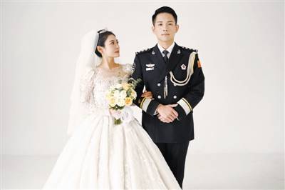 天津北方网讯:照片中,这位英姿飒爽的小伙儿叫王泽宇,他是公安蓟州