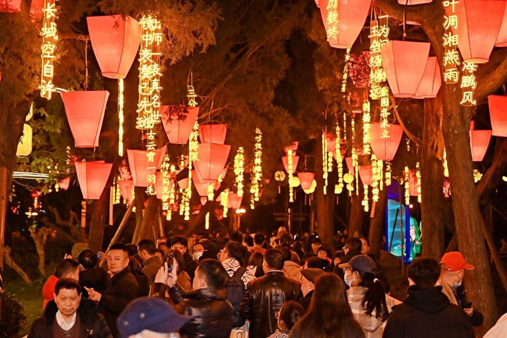 大假第五天 全省a级景区接待游客600余万人次_旅游