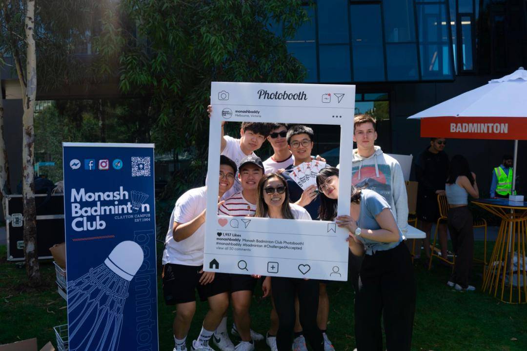 (图片来源:rmit)在o-week期间,学校各个社团和俱乐部都会举办纳新