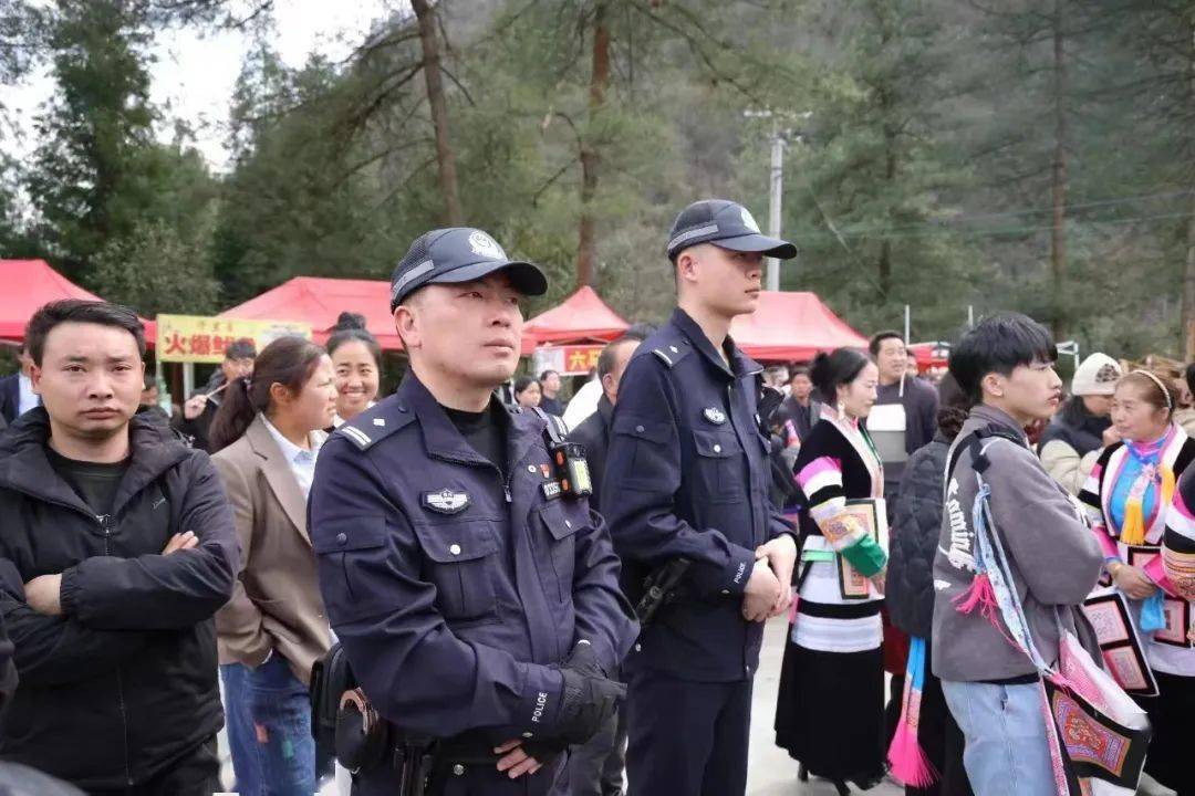 锦绣中国年 | 织金县上坪寨乡:多措并举保平安 欢乐祥和过大年_群众