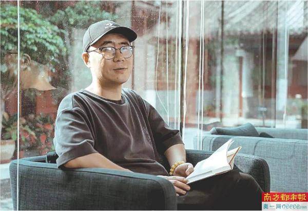 石一枫:"逍遥"的方法与新中年书写_小说集_北京_黄鸭