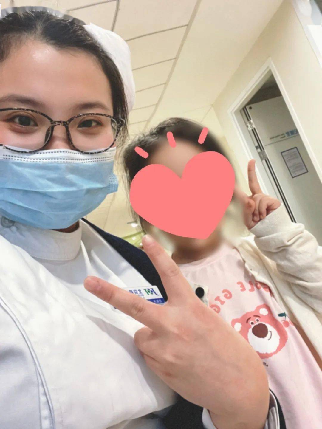 我被果果的心意深深打动,这个冰墩墩音乐盒不仅仅是一个礼物,更像是