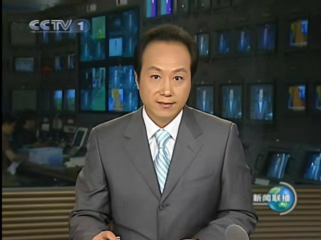 像朱广权,李梓萌等知名主持人都因为口误被网友调侃过,而罗京竟然25年