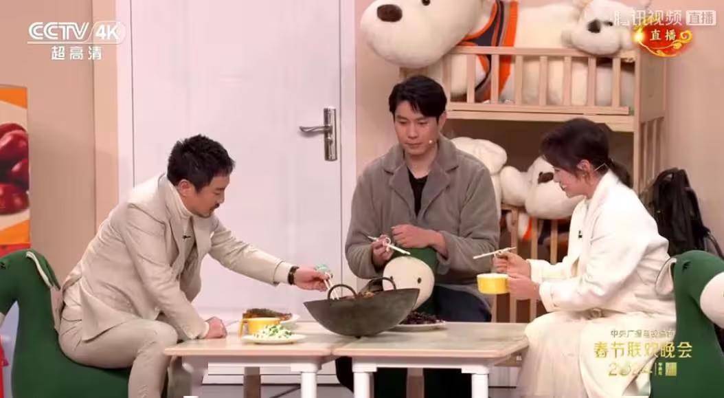 2004年春晚沈腾小品《寒舍不寒》笑点在哪里?_马丽_艾伦_表演